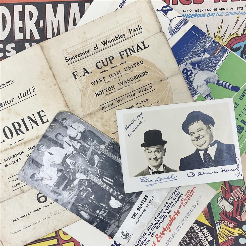 Football Programmes, Cigarette Cards and Ephemera on 16/11/2022