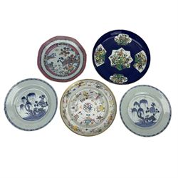 Group of Chinese porcelain plates, including hundred treasures plate, D25cm, two blue and white dishes decorated will willow trees and flowers, dish decorated with garden scene and blue glazed dish decorated with flowers in reserves (5)
