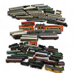 Large collection of OO gauge model railway .including locomotives, rolling stock etc together with a number of boxes 