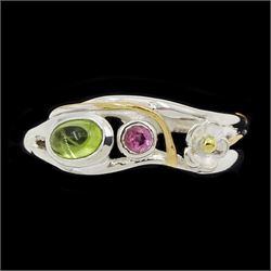 Silver and 14ct gold wire peridot and tourmaline ring, stamped 925