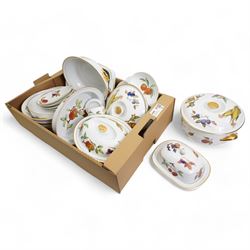 Royal Worcester Evesham dinner wares in one box