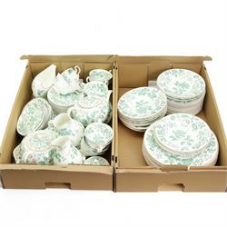 Extensive Wedgwood green Avon dinner and tea service for 11/12 place settings 83 pieces