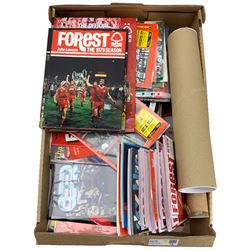 Nottingham Forest football club - over one-hundred and fifty programmes including Coventry City 10th December 1977, Derby County 26th December 1978, Sunderland 20th December 1980, Bristol City 19th January 2019 etc