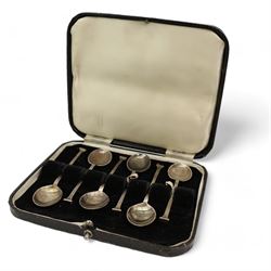 Silver bon bon dish by William Hutton & Sons Ltd, Birmingham 1899, two pairs of silver sugar nips, one with acorn finials bowl, set of six coffee spoons, silver christening spoon, silver pepperette and two salt spoons