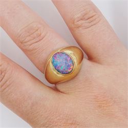 9ct gold single stone opal doublet ring, stamped