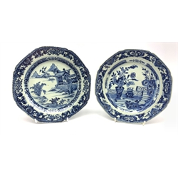 Two Chinese Export blue and white dishes of octagonal form, painted with balcony and landscape scenes L19cm 