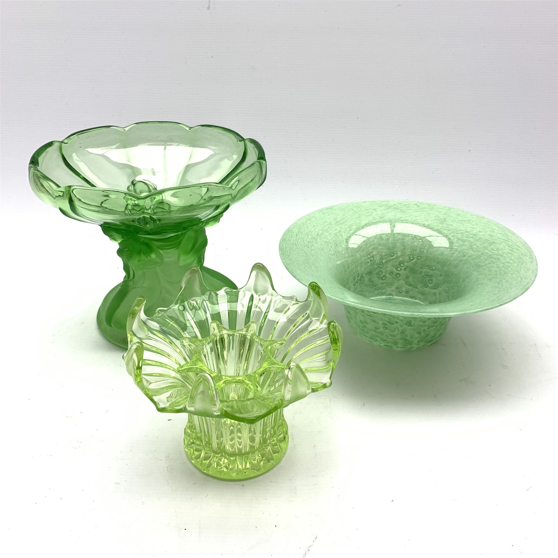 Ds Vintage Green Glass Pedestal Bowl Supported By Three Kneeling Women H20cm Green Vasart Type